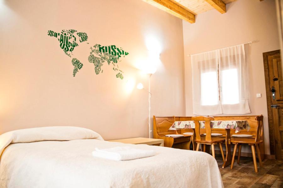 Apartamentos Turisticos Las Carballedas Rabanal del Camino Buitenkant foto