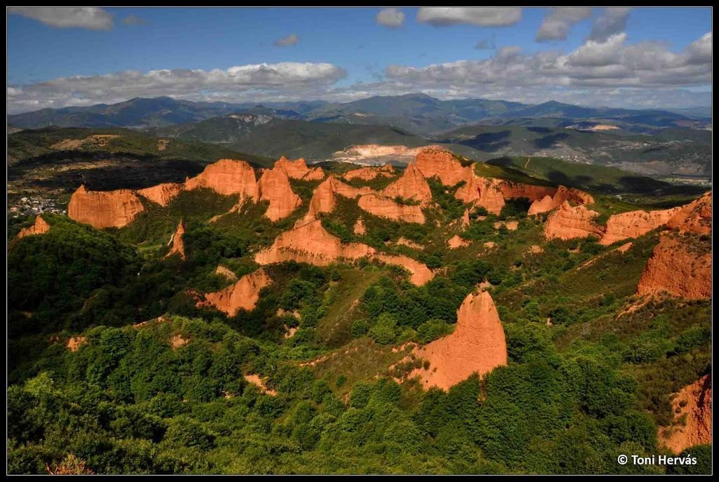 Apartamentos Turisticos Las Carballedas Rabanal del Camino Buitenkant foto