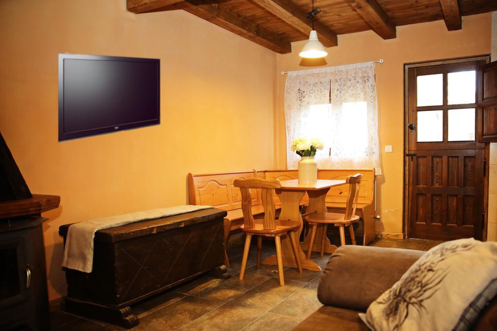 Apartamentos Turisticos Las Carballedas Rabanal del Camino Buitenkant foto