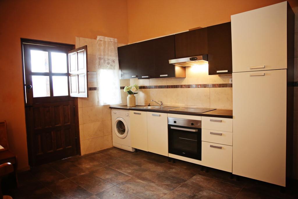 Apartamentos Turisticos Las Carballedas Rabanal del Camino Buitenkant foto